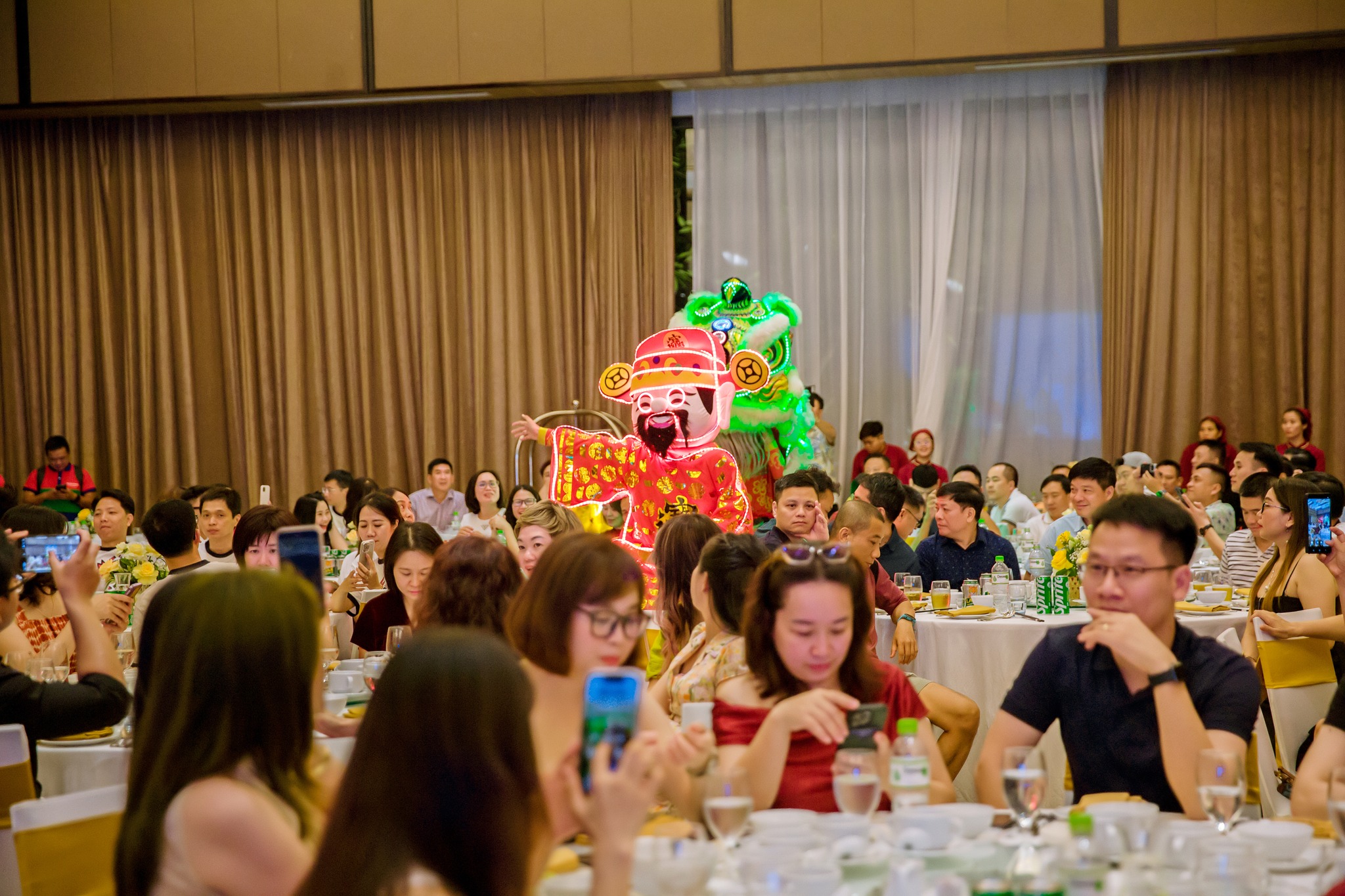 Kịch Bản Tổ Chức Lễ Khai Trương Tại Đà Nẵng Chuyên Nghiệp & Ấn Tượng 2 Kich-ban-to-chuc-le-khai-truong-tai-da-nang-2